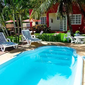Inn Luzes De Geribá